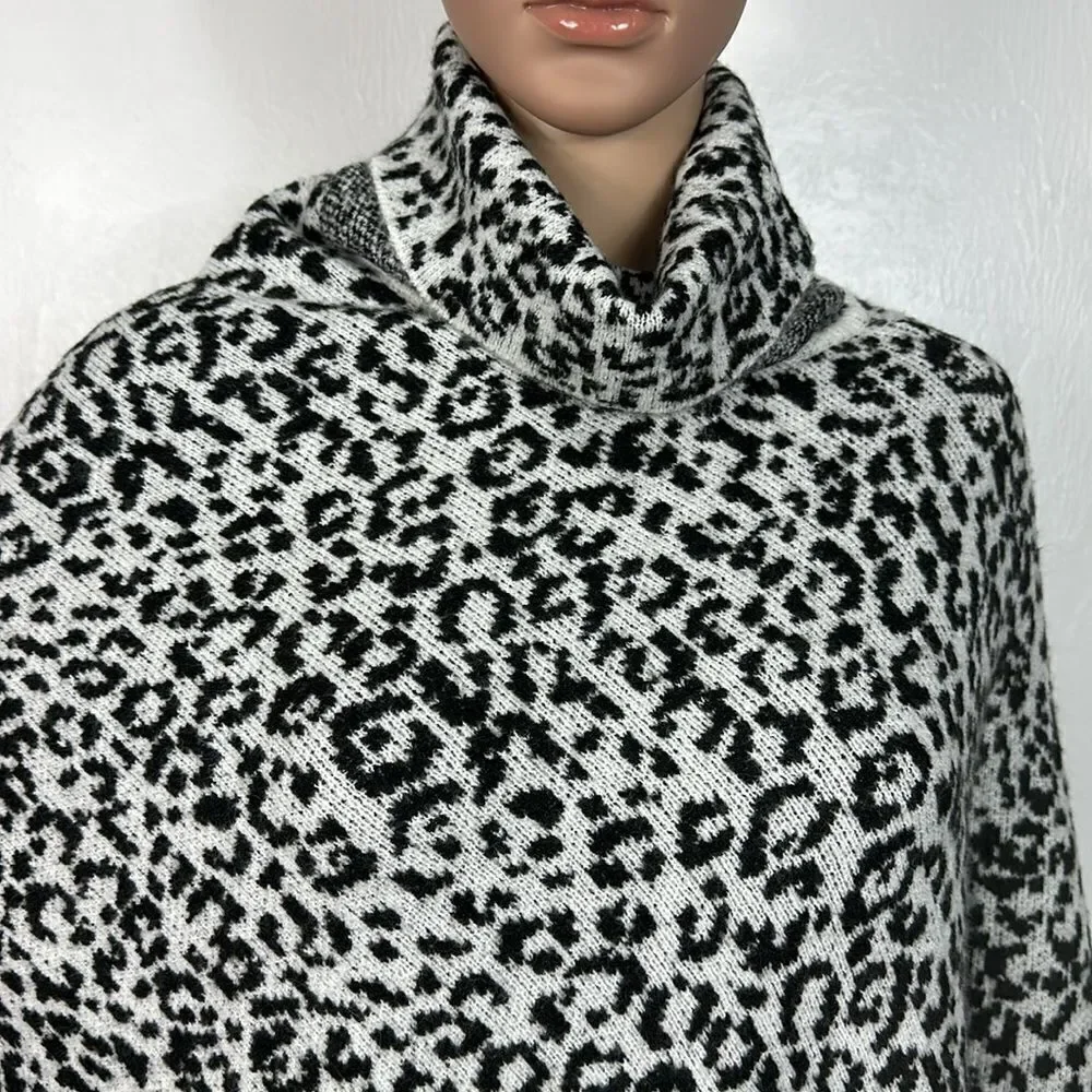 Ann Taylor Leopard Print Turtleneck Relaxed Fit Poncho Size M/L